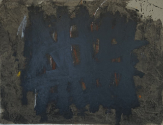 Schwarzes Gitter vor zartem Rot (Hahn Bernd)